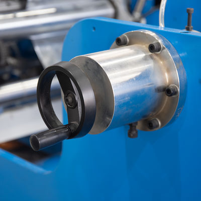 120-450 mm Materiaalbreedte Aluminiumfolie en rekfilm Rewinding Slitting Machine