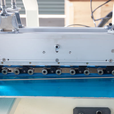 Automatische golfkarton vouwdoos folder Gluer Aluminium folie doos maken machine