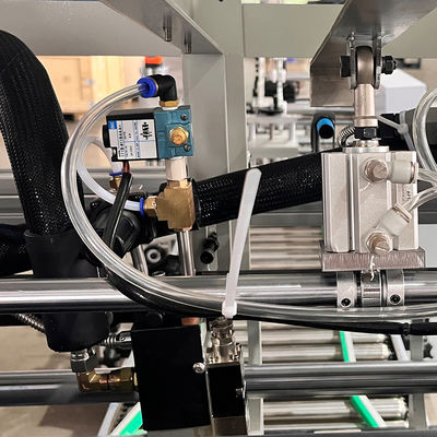 Gemakkelijk te bedienen 4 schachten Aluminium folie roll maken machine voor huishoudelijke keuken
