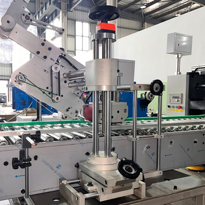 Gemakkelijk te bedienen 4 schachten Aluminium folie roll maken machine voor huishoudelijke keuken