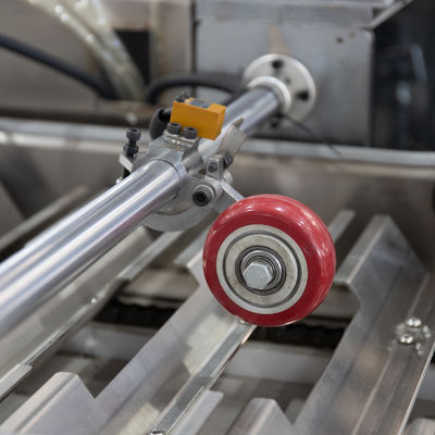 Makkelijk te bedienen Volledig automatische horizontale kartonmachine Houtverpakkingsmateriaal