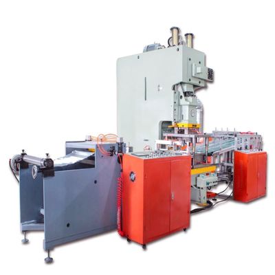 Automatische machine voor het vervaardigen van aluminiumfoliecontainers