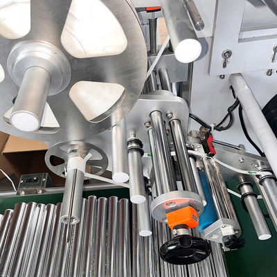 Automatische aluminiumfolie snijmachine voor bakpapierrol en PVC-plaatrol
