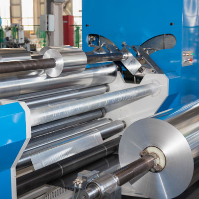 Computergestuurde slitter voor gemakkelijk te bedienen houten verpakkingsmateriaal aluminiumfolie