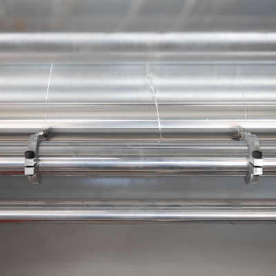 Computergestuurde slitter voor gemakkelijk te bedienen houten verpakkingsmateriaal aluminiumfolie